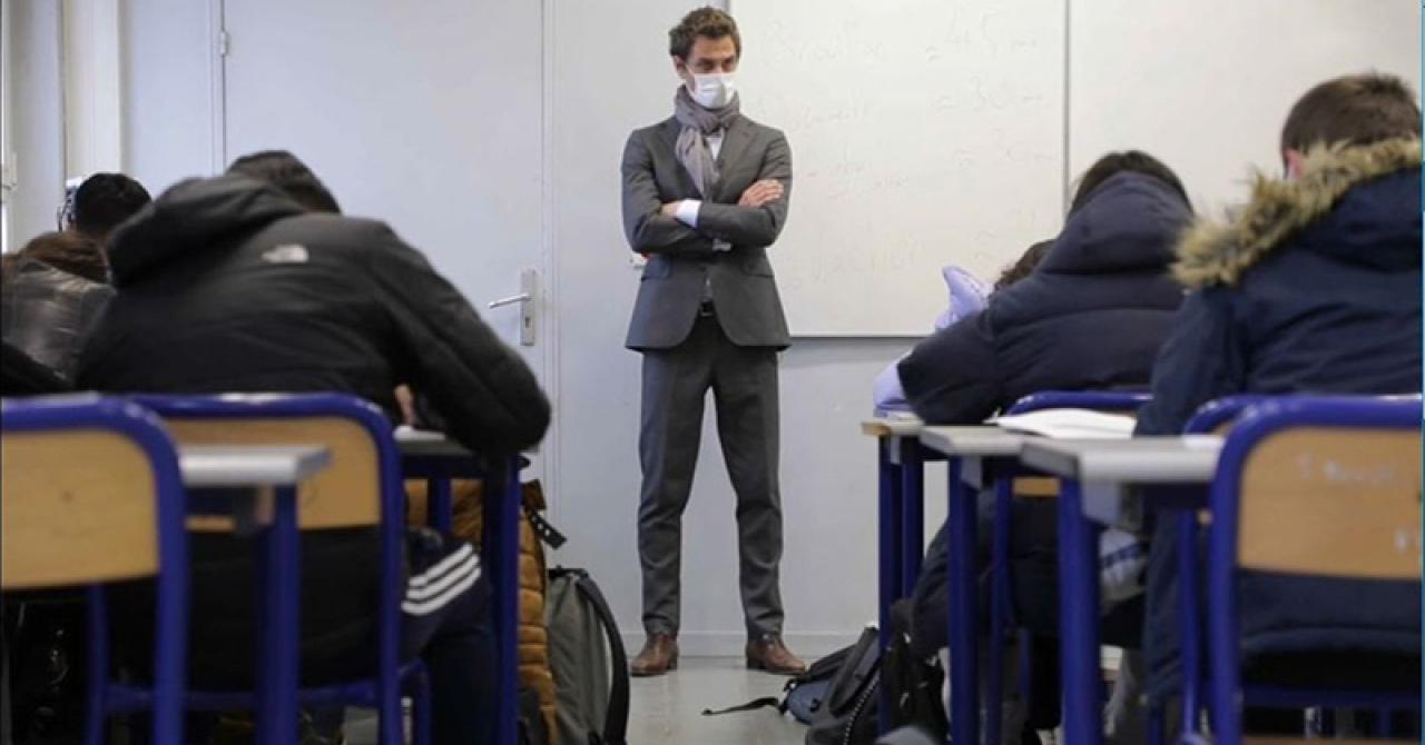 The world is theirs: the miracle recipe for getting your baccalaureate with honors (trailer)