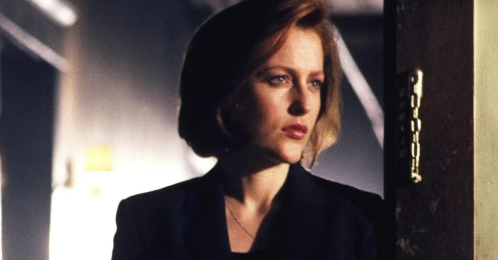 gillian-anderson-not-sexy-enough-the-x-files-creator-tells