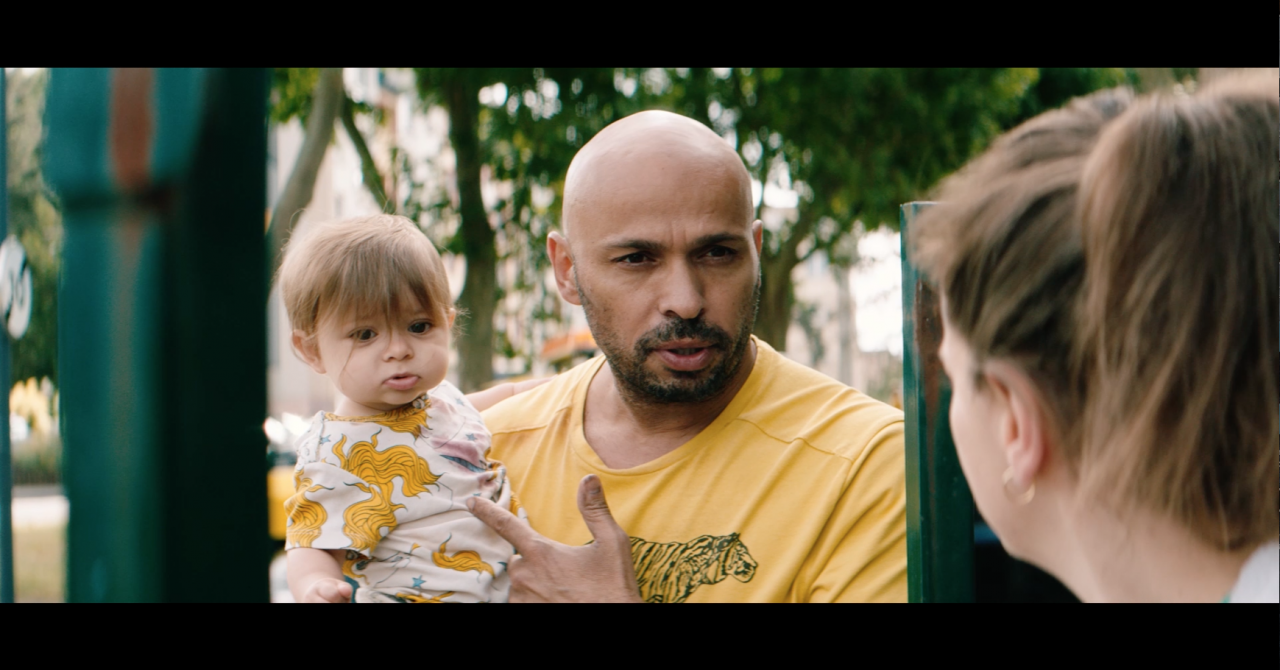 Roll youth: between laughter and tears, Éric Judor excels and surprises (Review)