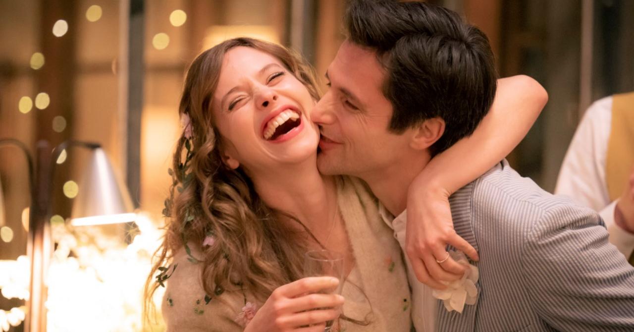 Lou de Laage and Raphaël Personnaz caught in The Whirlwind of Life (review)