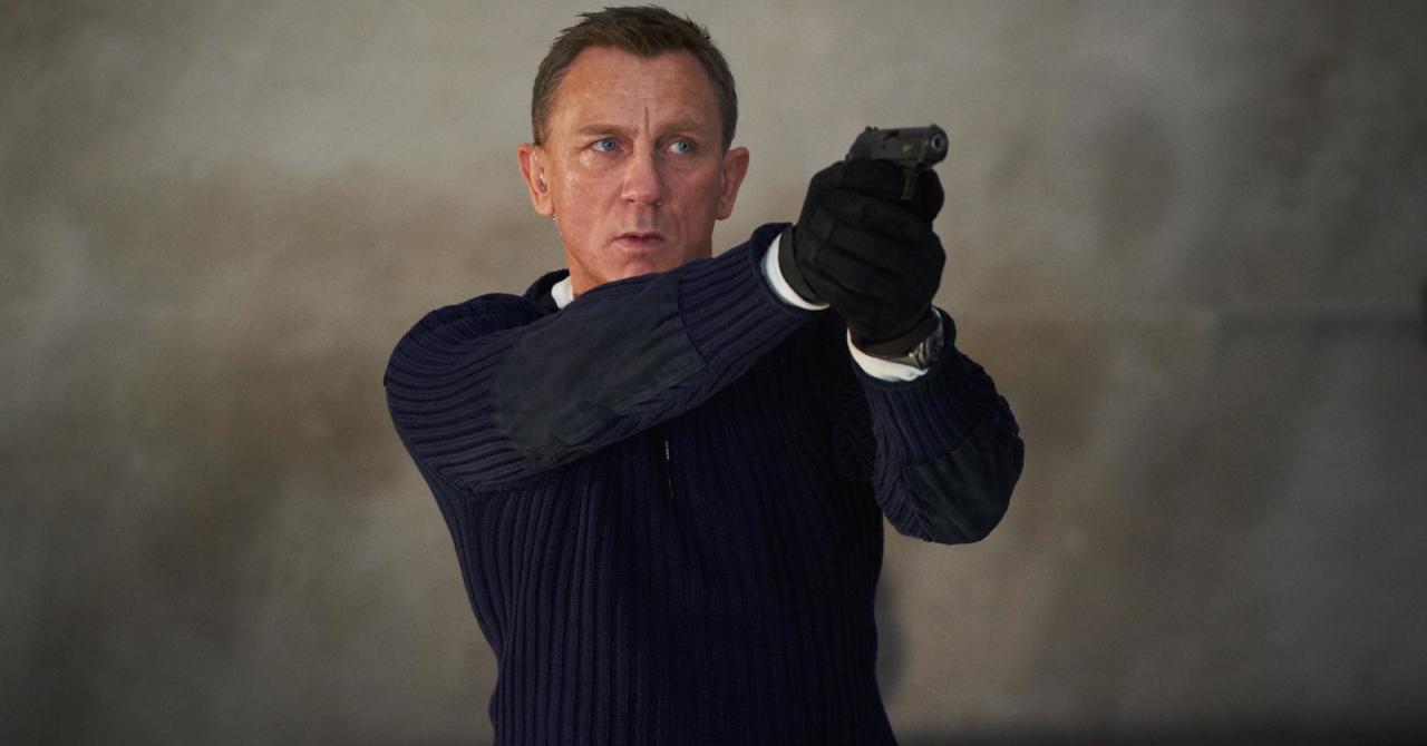 James Bond: Daniel Craig reacts and greets Barbara Broccoli and Michael G. Wilson