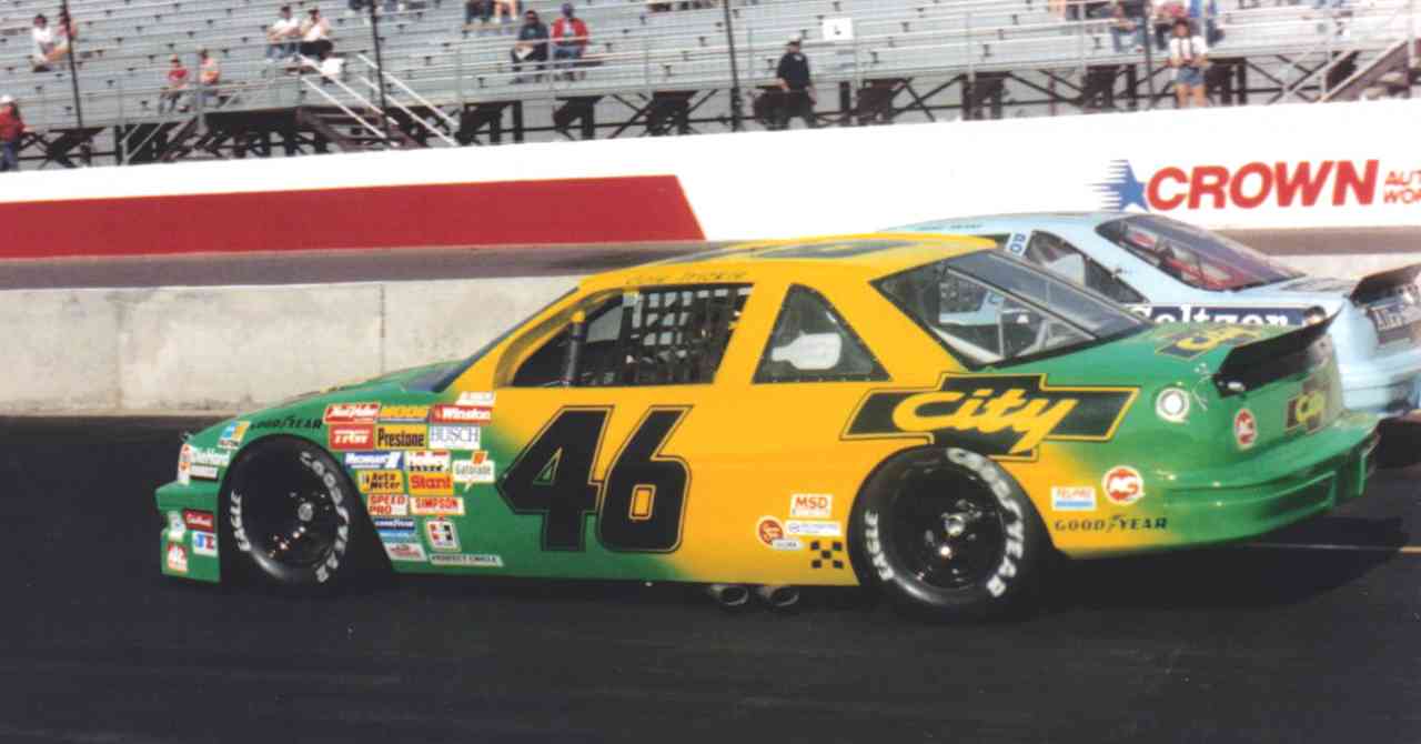 Thunder days 2: The world of nascar pushes for a suite