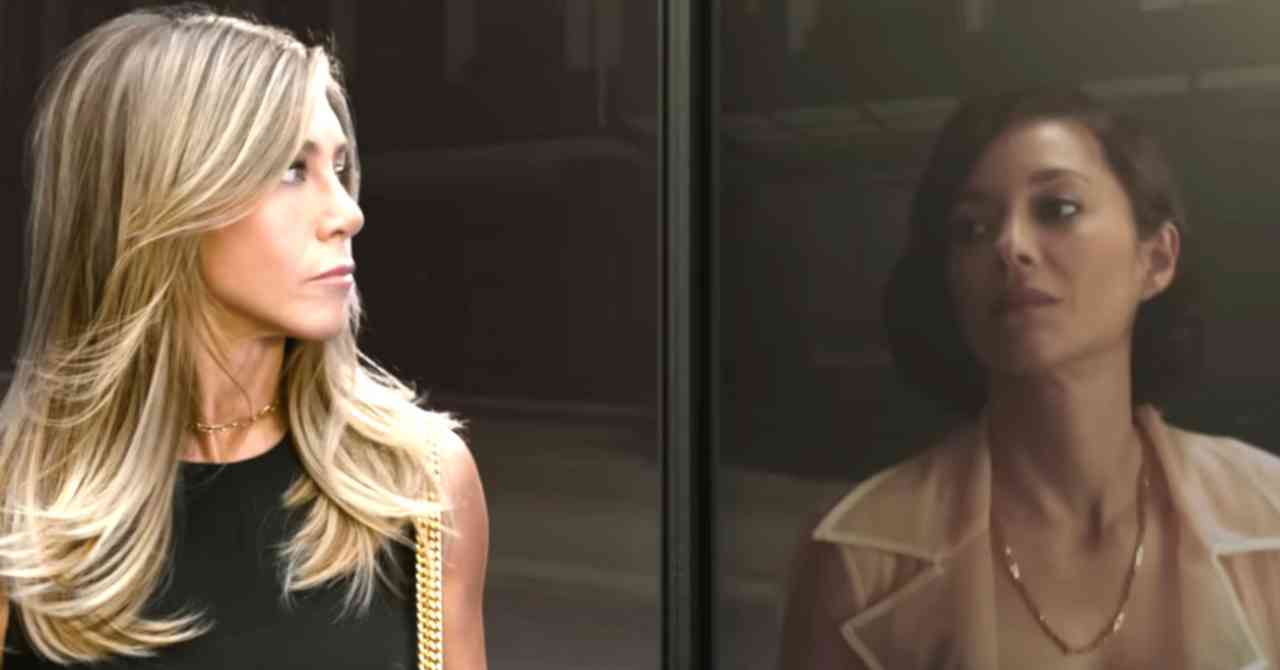 Marion Cotillard against Jennifer Aniston in the first teaser of season 4 of The Morning Show