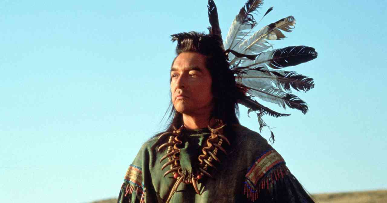 Death of Graham Greene, Amerindian figure of American cinema