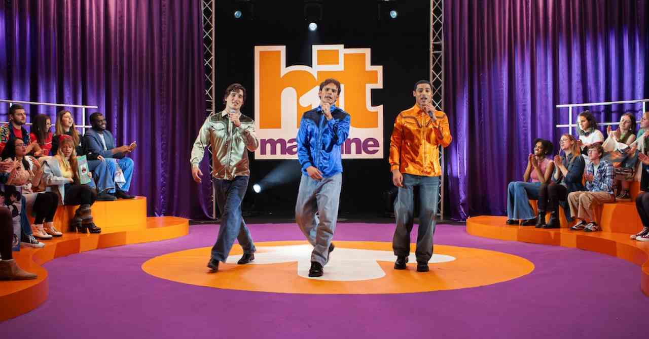 The 2be3 storm the hit machine in the trailer for season 2 of worship