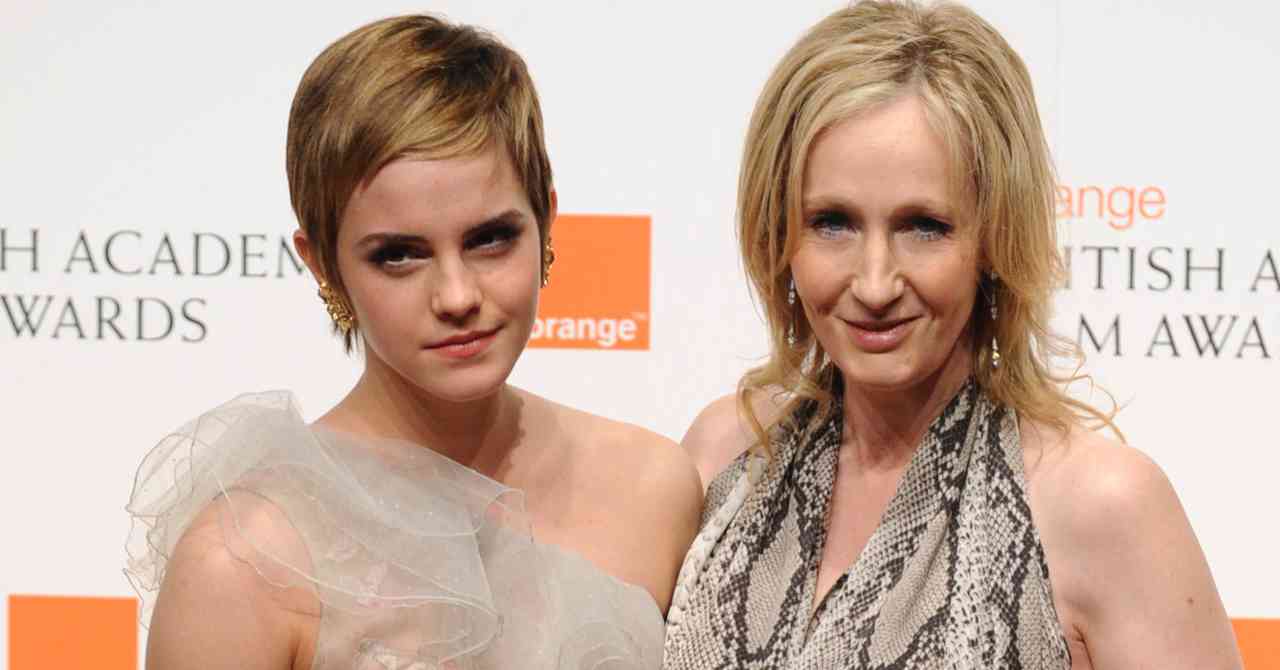 "You are an ignorant!" JK Rowling is attacking Emma Watson