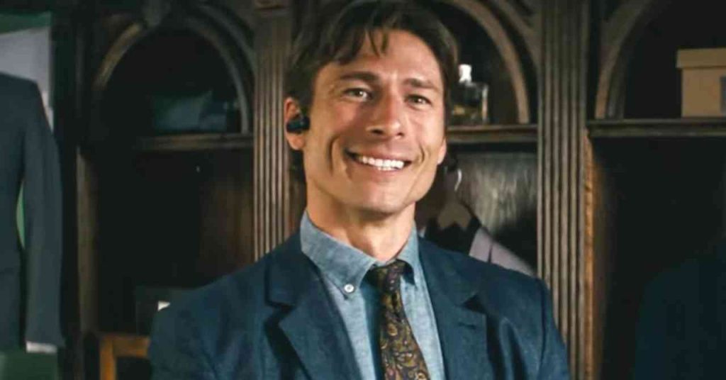 Version Note Glen Powell massacres his family to become The Ultimate Heir: trailer