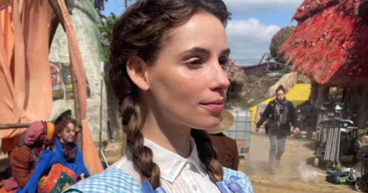 Who plays the new Dorothy of Oz in Wicked 2?