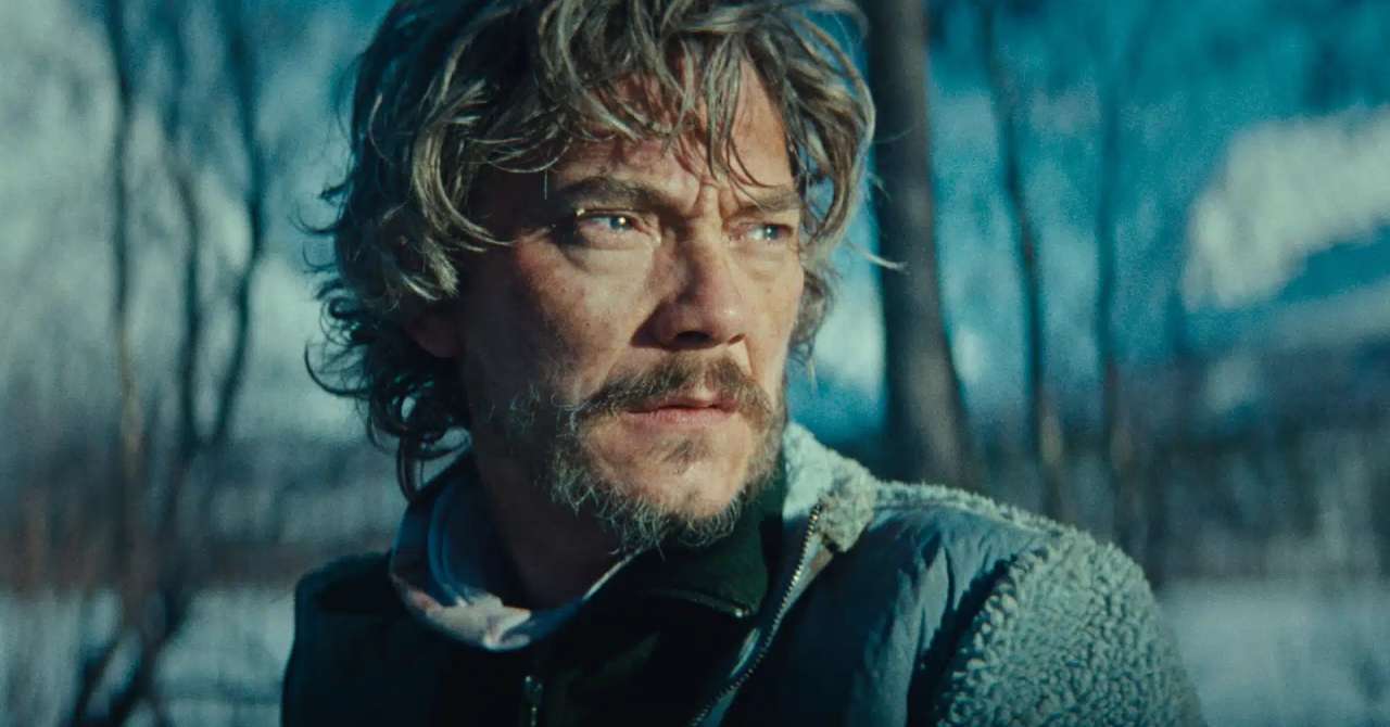 Swann Arlaud as a man of the woods in Sukkwan island: trailer