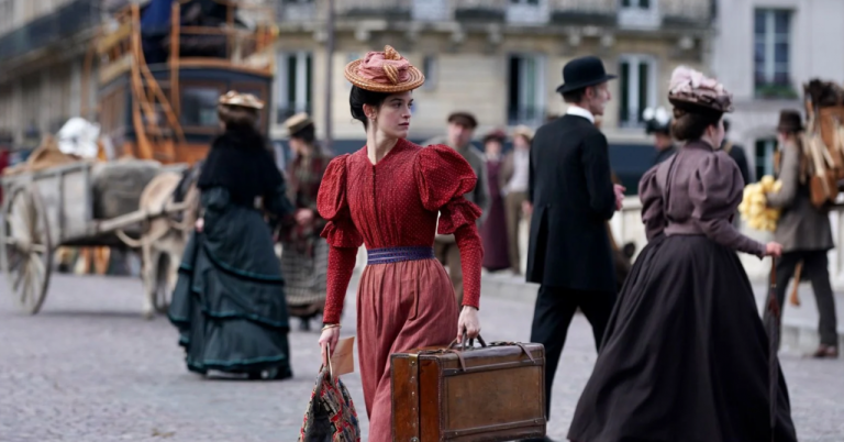 The Coming of the Future on Canal Plus: the Klapisch family is renewed (review)