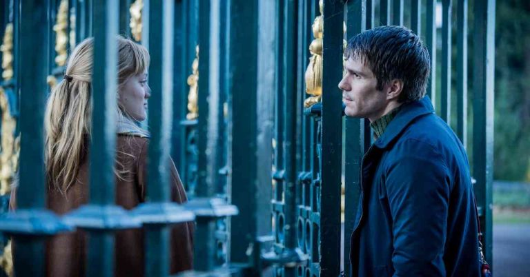 Two pianos on VOD: a peak of romance (review)