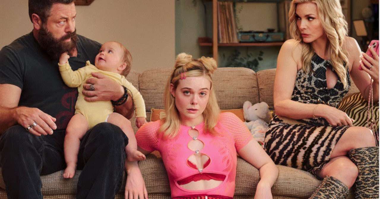 Elle Fanning has money problems: trailer
