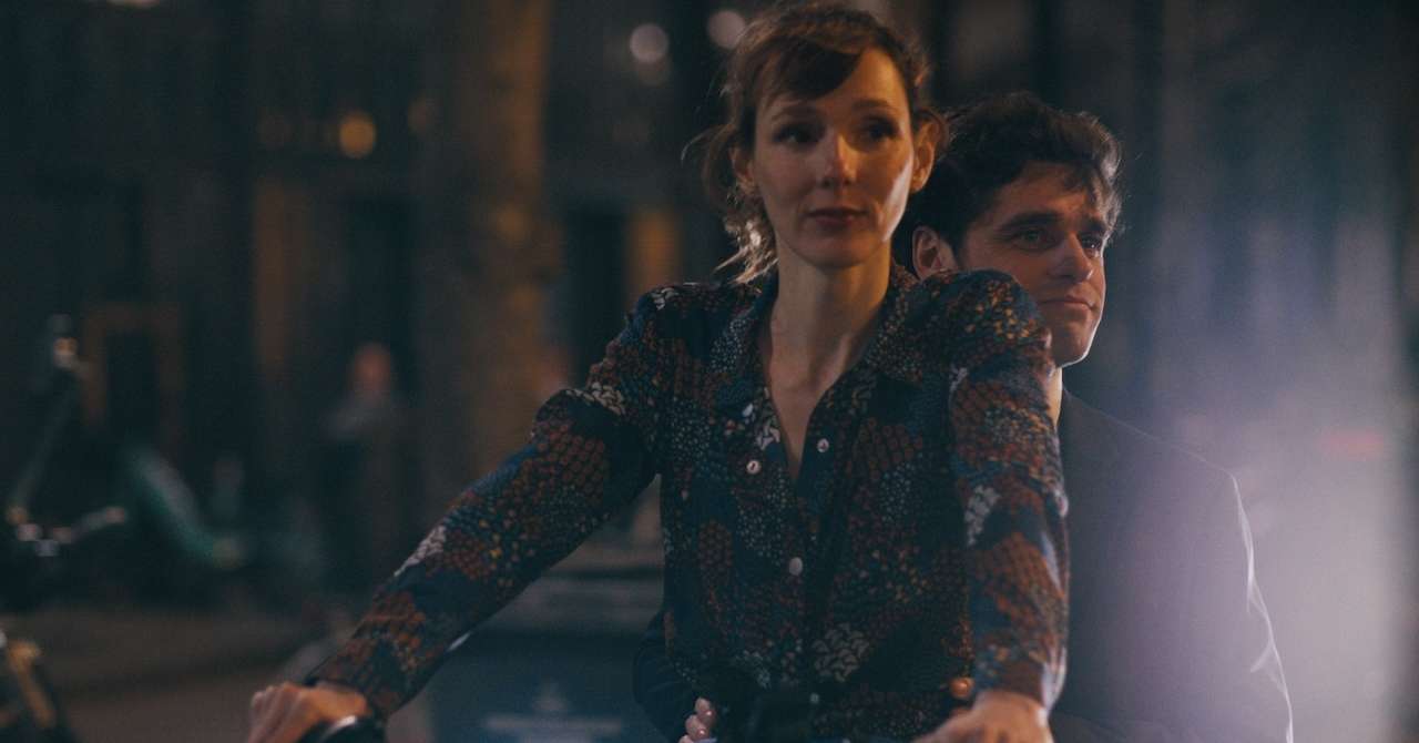 Pauline Clément in complete desolation in A Girl in Gold: trailer