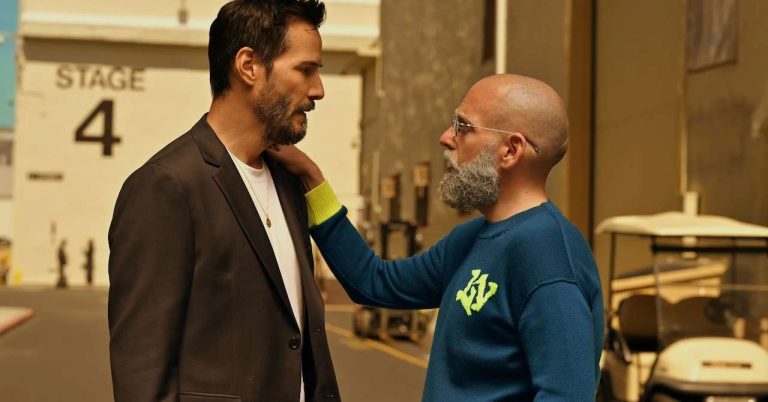 Blackmail on Apple TV: Jonah Hill navel-gazing through Keanu Reeves (review)