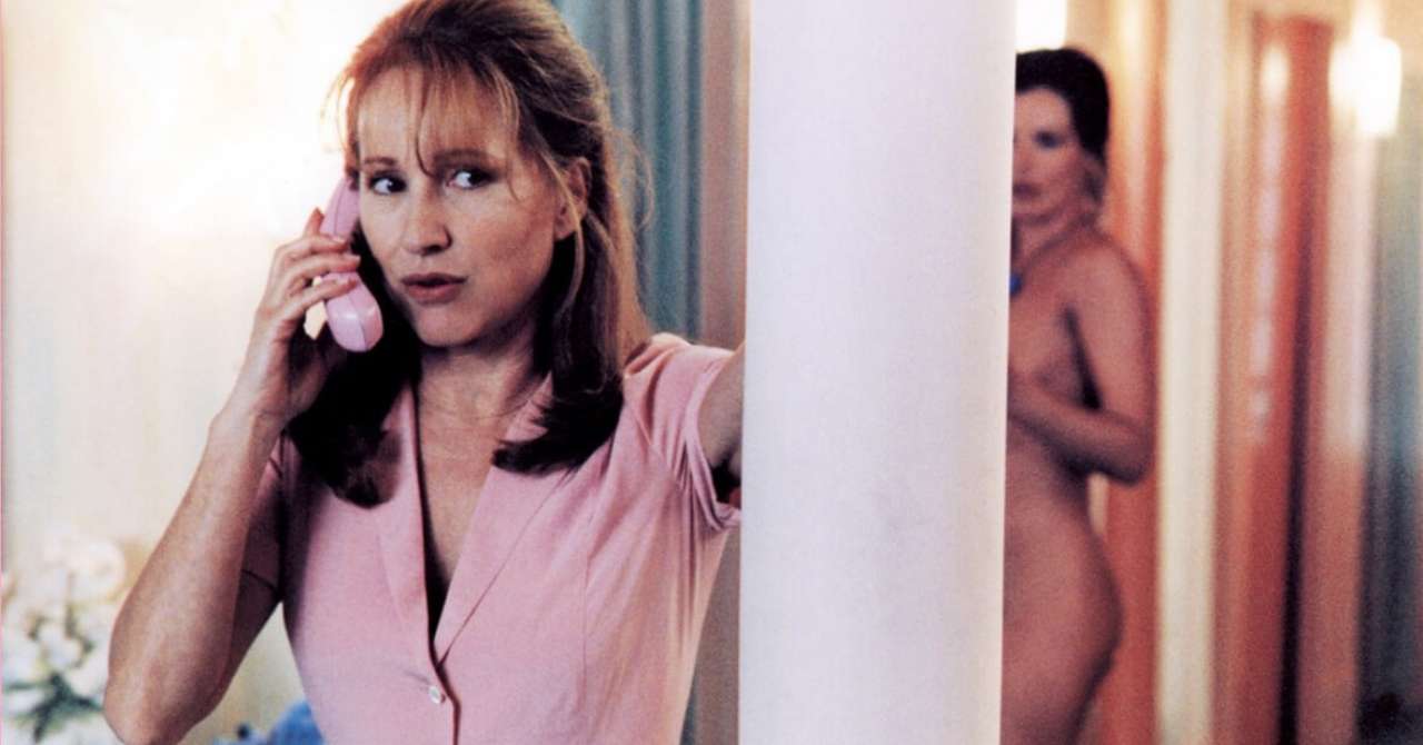 Television channels are shaking up their programs to pay tribute to Nathalie Baye