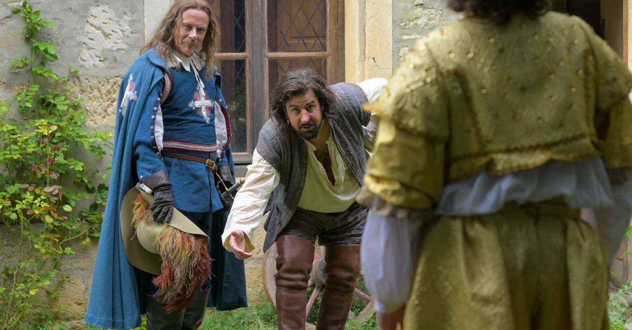 Dubosc as D'Artagnan and Artus as Cyrano: trailer for The Caprices of the Child King