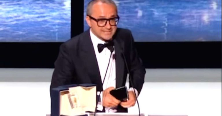 Honored at Cannes, this Russian filmmaker calls on Putin to “end the carnage”
