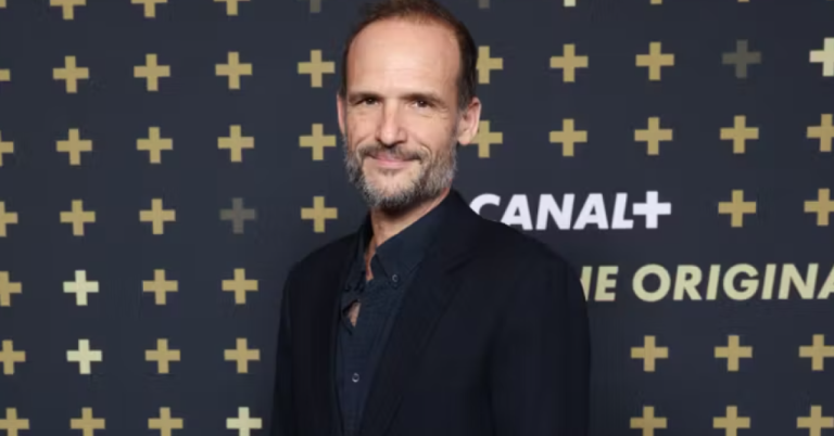 The director of “Hippocrates”, accused of voyeurism and looting, defends himself in a press release
