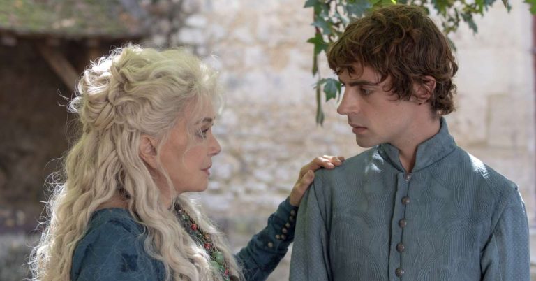 First images of Peau d'homme with Pomme, Catherine Deneuve and Stefan Crépon
