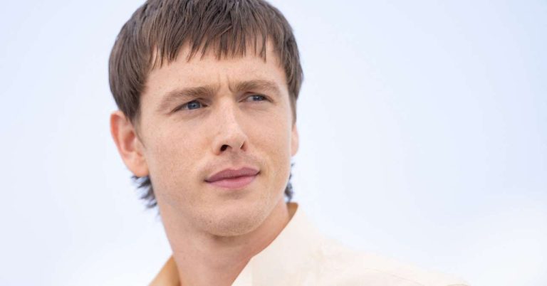 Harris Dickinson would have given up on playing the next James Bond
