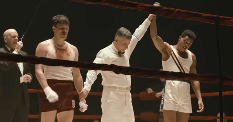 The series on Mohamed Ali is revealed with a first teaser in the ring
