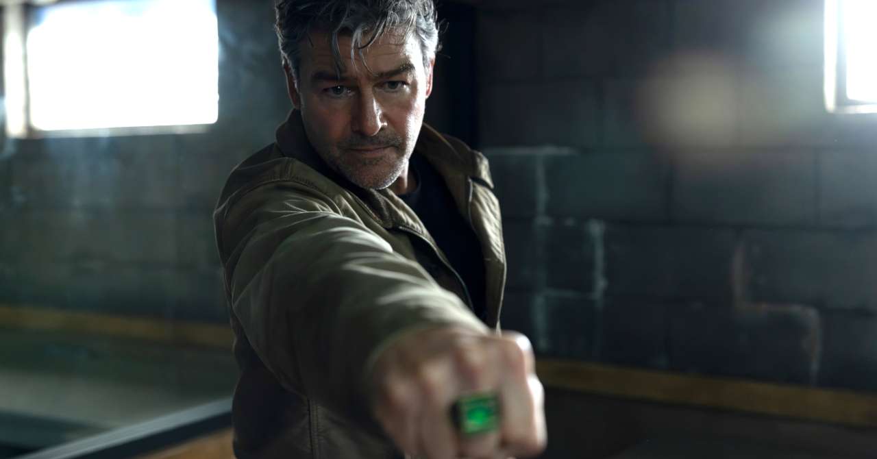 Lanterns: Damon Lindelof reignites the light of the DC Universe (review)