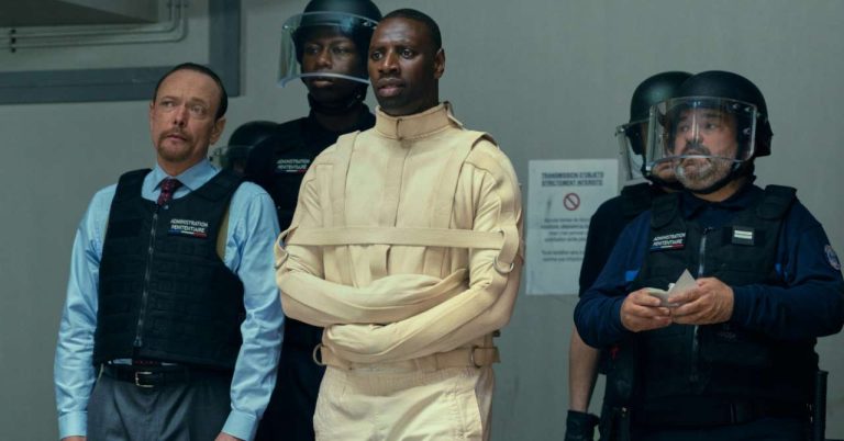 A new Lupine plays a trick on Omar Sy in the season 4 trailer
