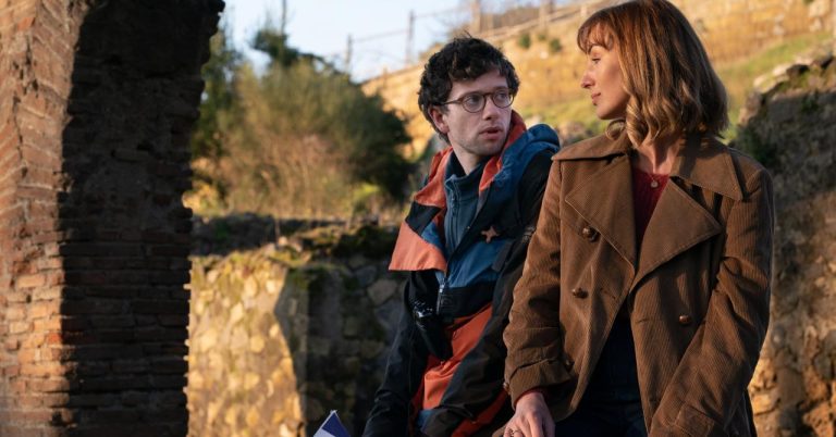 Bis Repetita on France.TV: a great comedy between PROFS and Les Beaux Gosses (review)
