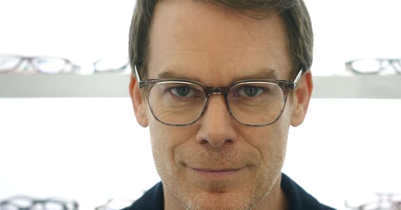 Dexter has glasses in the first teaser for Resurrection, season 2