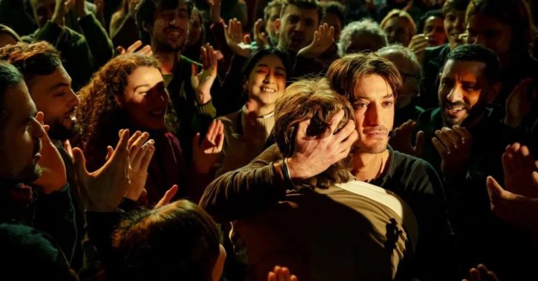 Pierre Niney - Guru: "There is nothing more fun than growing up with a director"
