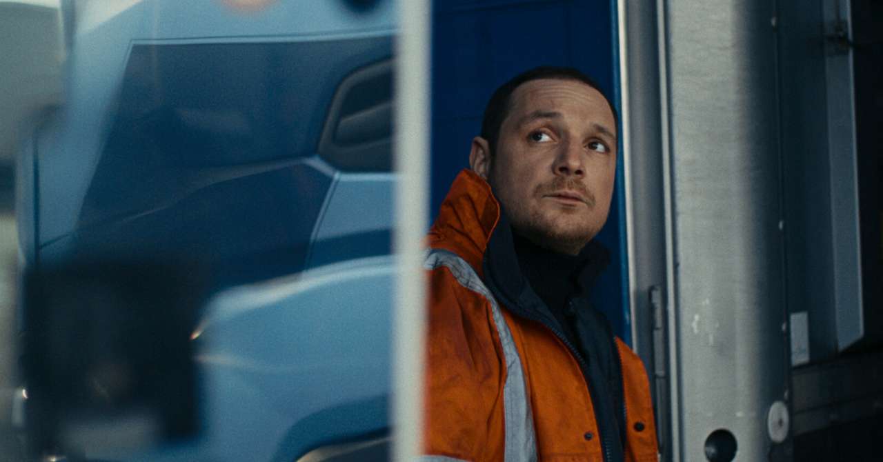 Alexis Manenti in a road romance: trailer for Fuel in the Arteries
