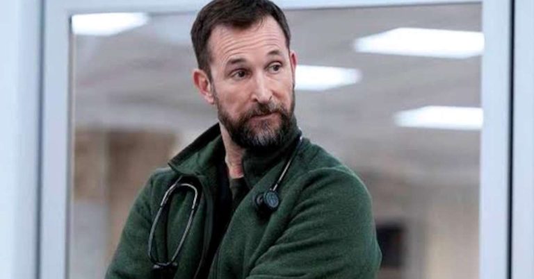 Noah Wyle is the sexiest man alive in 2026
