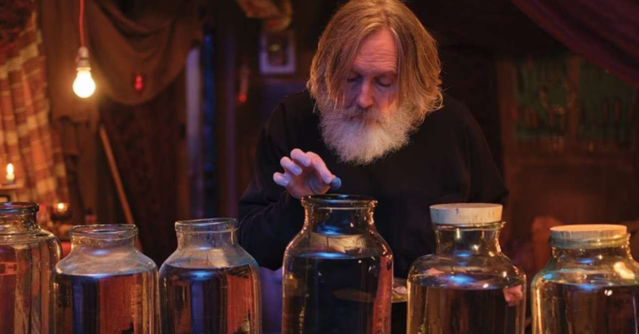 Small Prophets: the little magic of Mackenzie Crook (review)